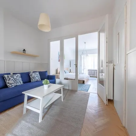 Brand New Fakes-two Balconies Above The Citycenter Appartement